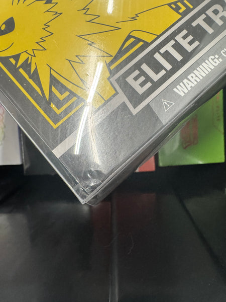 Pokemon Evolving Skies Elite Trainer Box - Flareon/Jolteon/Umbreon/Leafeon (Minor dent bottom corner - see photos)