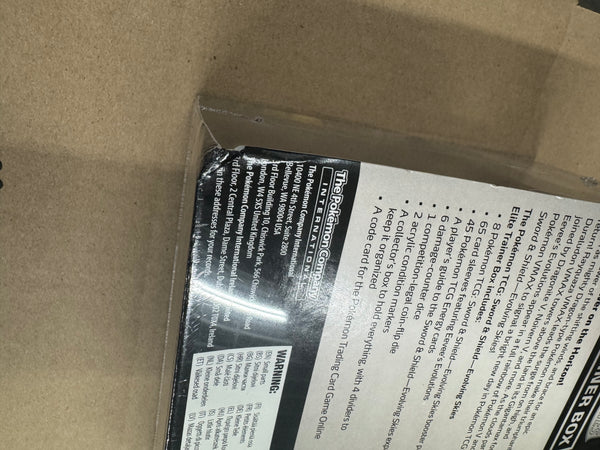Pokemon Evolving Skies Elite Trainer Box - Glaceon/Vaporeon/Sylveon/Espeon (Dent in back bottom corner - see photos)