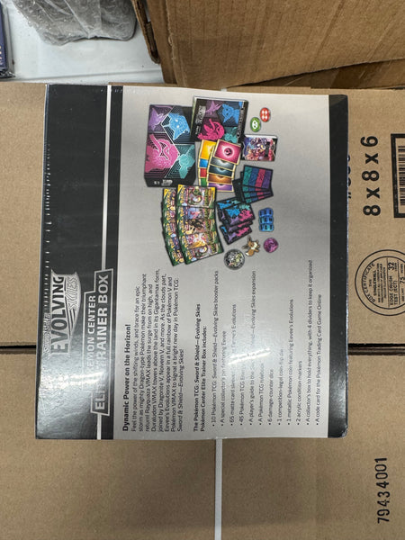 Pokemon Evolving Skies Elite Trainer Box Glaceon/Vaporeon/Sylveon/Espeon (Pokemon Center Exclusive)