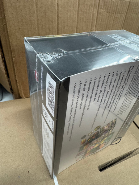 Pokemon Evolving Skies Elite Trainer Box Jolteon/Flareon/Umbreon/Leafeon (Pokemon Center Exclusive)